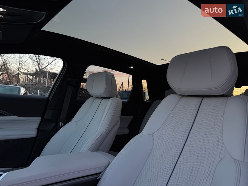 Внедорожник / Кроссовер Cadillac Lyriq 2023 в Харькове