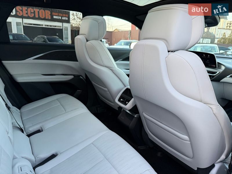 Внедорожник / Кроссовер Cadillac Lyriq 2023 в Харькове