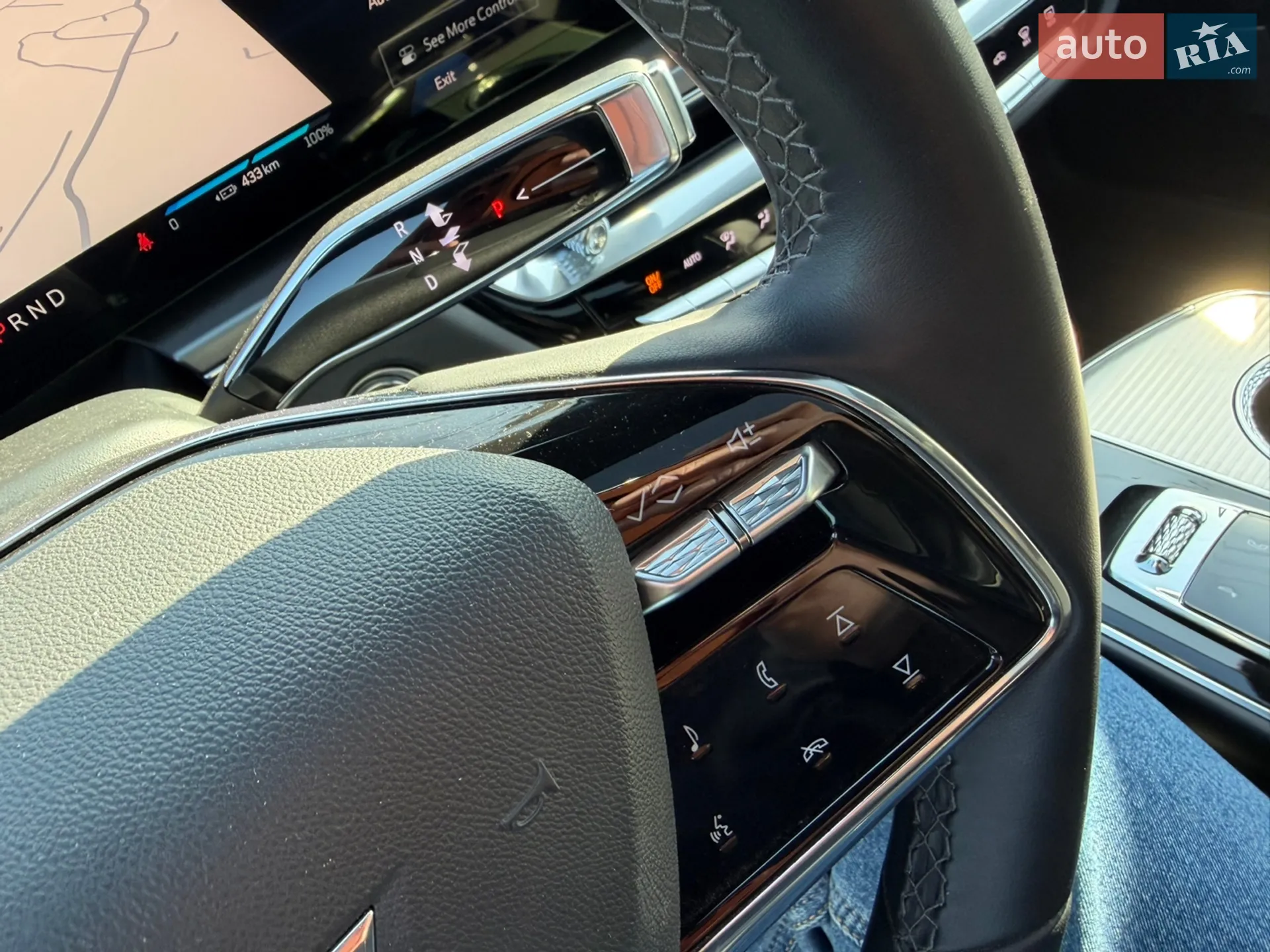 2023 Cadillac Lyriq - мініатюра 24