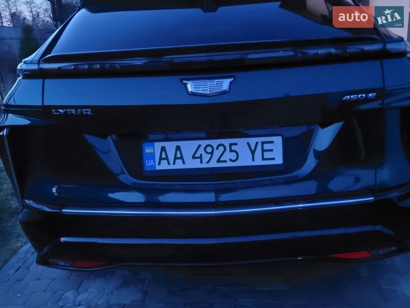 Внедорожник / Кроссовер Cadillac Lyriq 2024 в Киеве