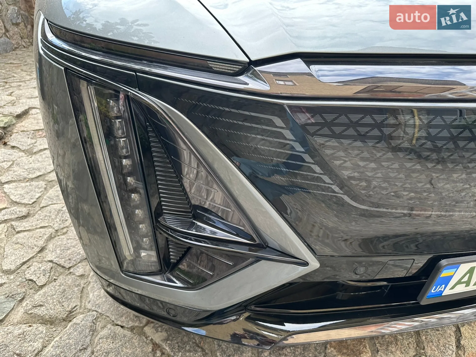 2023 Cadillac Lyriq - мініатюра 8