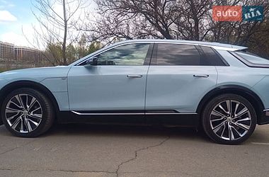 Внедорожник / Кроссовер Cadillac Lyriq 2023 в Киеве