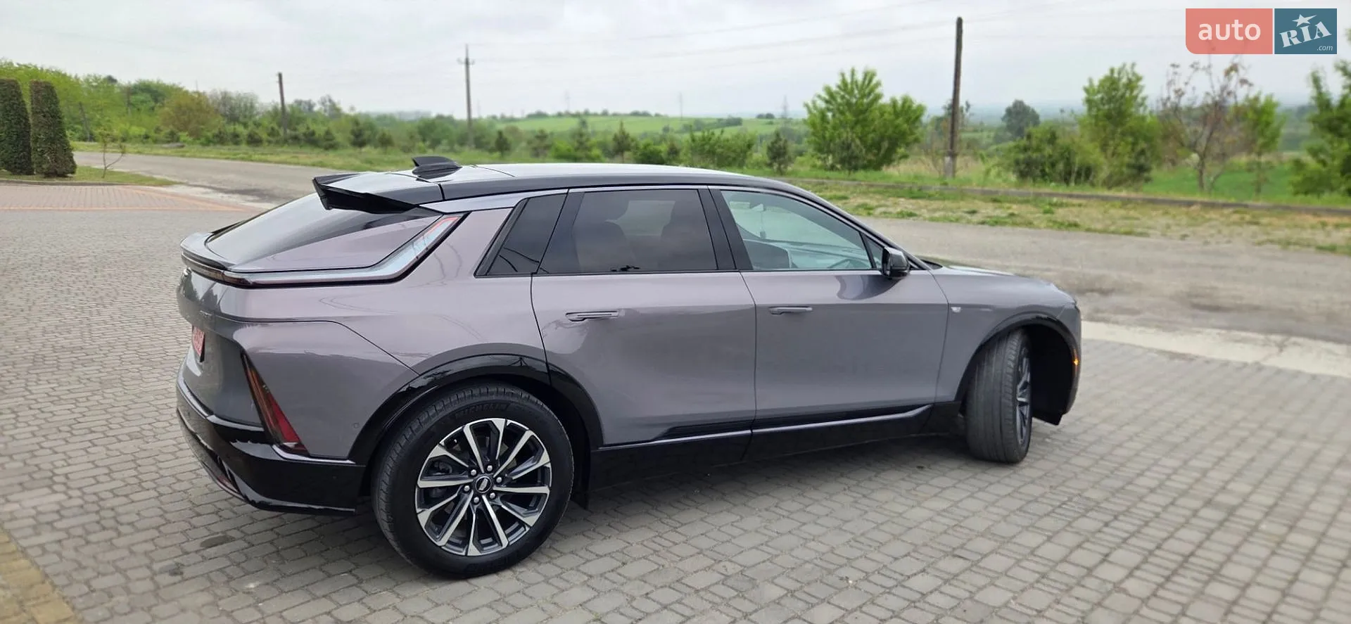 2024 Cadillac Lyriq - мініатюра 2