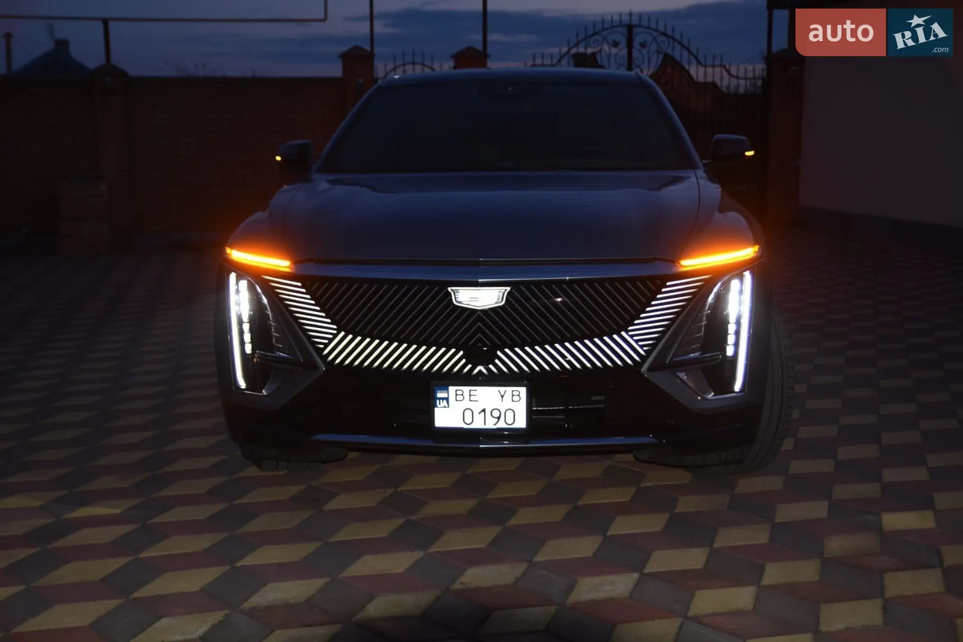 2023 Cadillac Lyriq - мініатюра 19