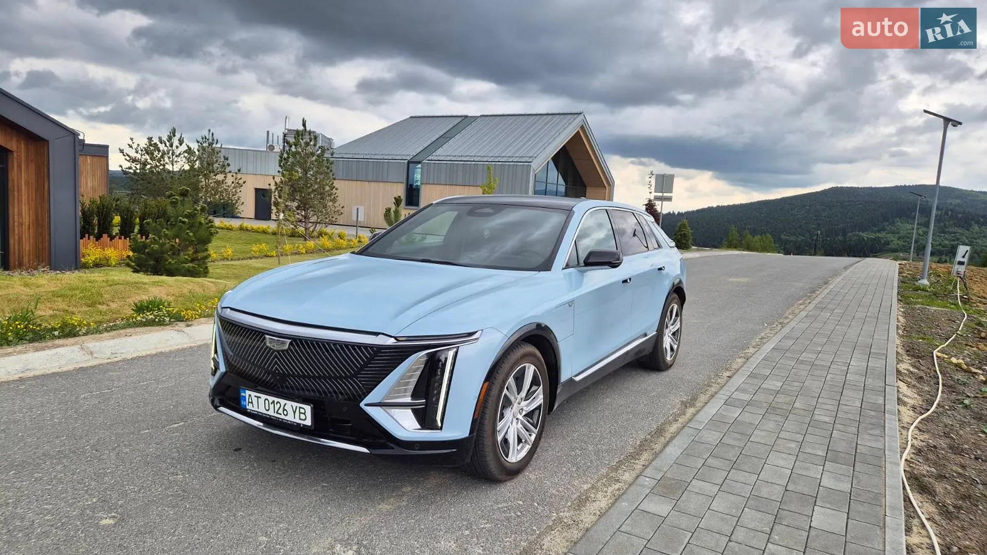 2024 Cadillac Lyriq - мініатюра 2
