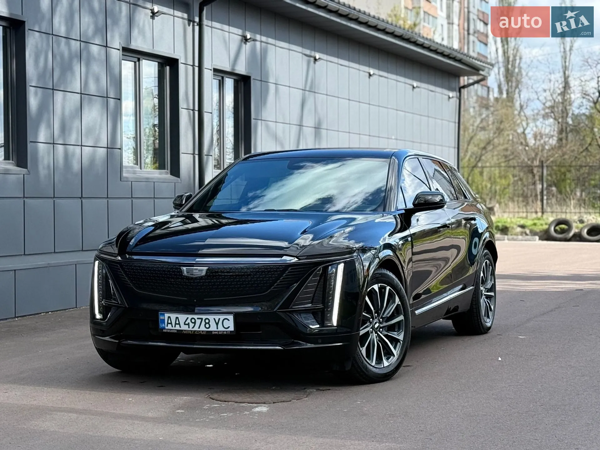 2023 Cadillac Lyriq - мініатюра 3