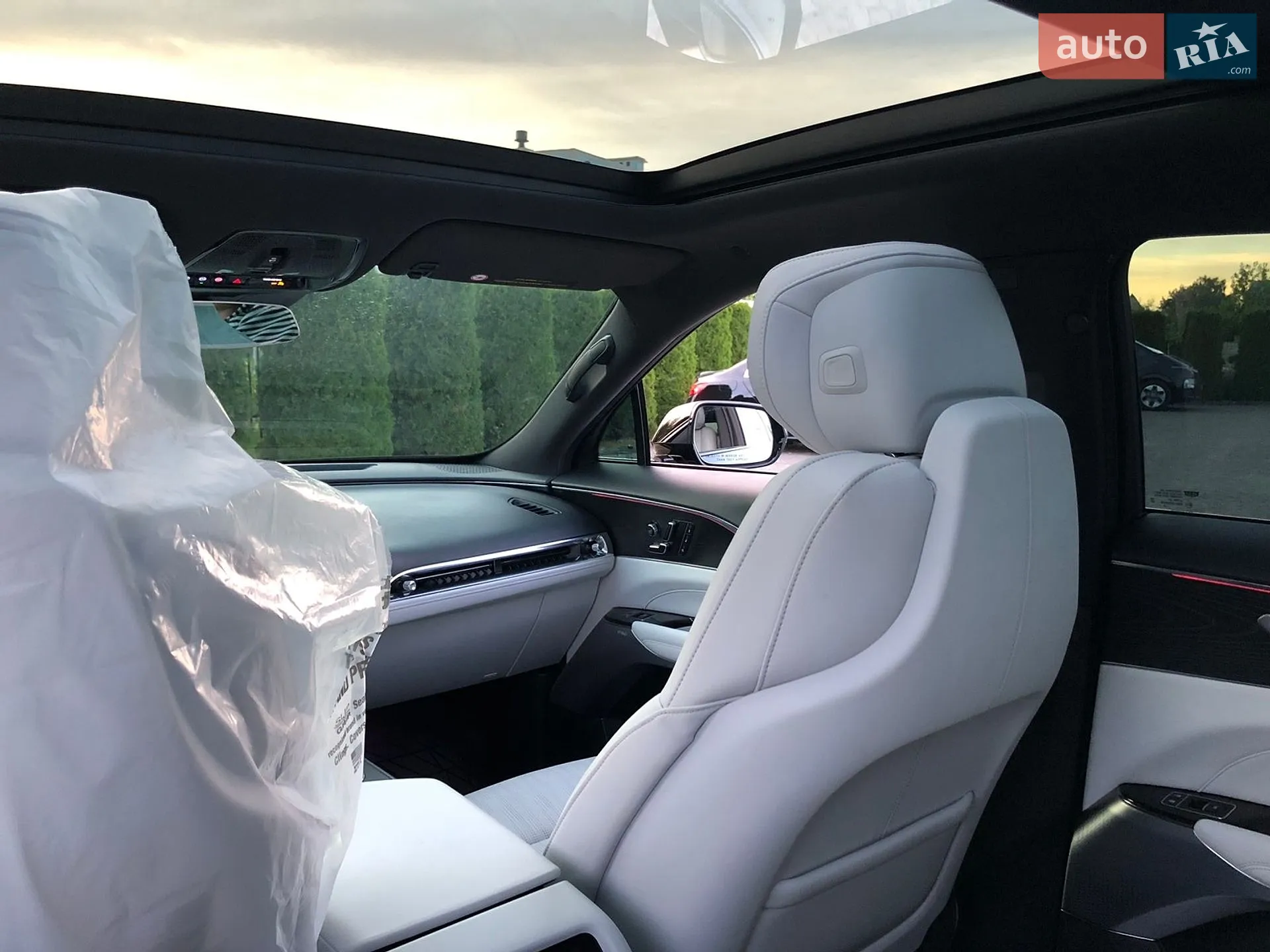 2024 Cadillac Lyriq - мініатюра 20