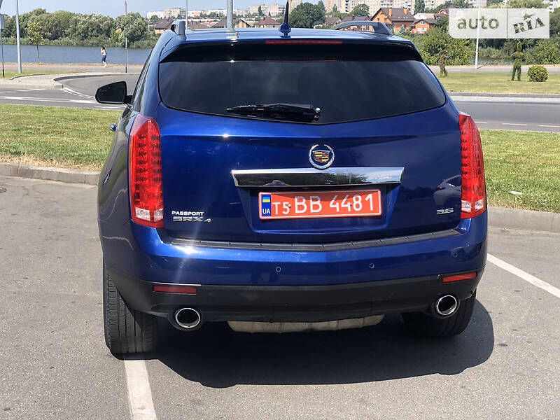 Внедорожник / Кроссовер Cadillac SRX 2013 в Виннице