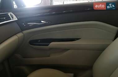 Внедорожник / Кроссовер Cadillac SRX 2014 в 