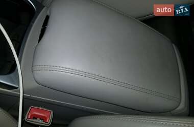 Внедорожник / Кроссовер Cadillac SRX 2014 в 