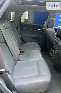 Внедорожник / Кроссовер Cadillac SRX 2010 в 