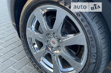Внедорожник / Кроссовер Cadillac SRX 2010 в 