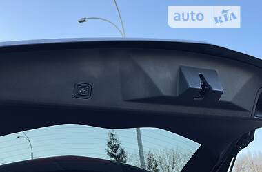 Внедорожник / Кроссовер Cadillac SRX 2010 в 