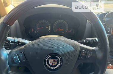 Позашляховик / Кросовер Cadillac SRX 2004 в 