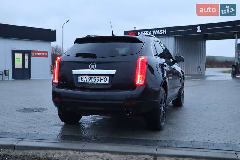 Позашляховик / Кросовер Cadillac SRX 2011 в Городку