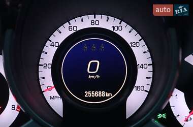 Внедорожник / Кроссовер Cadillac SRX 2011 в 