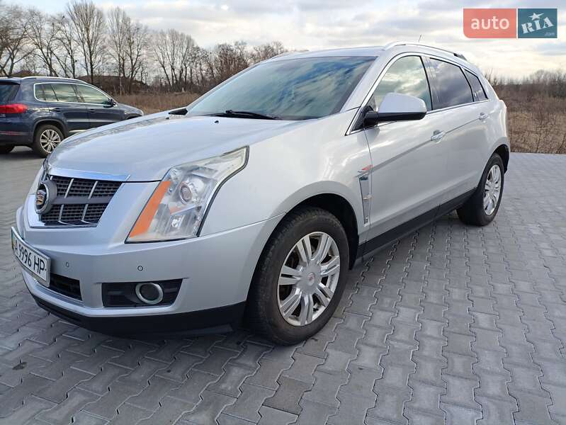 Позашляховик / Кросовер Cadillac SRX 2011 в Броварах