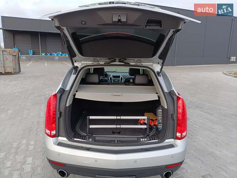 Позашляховик / Кросовер Cadillac SRX 2011 в Броварах