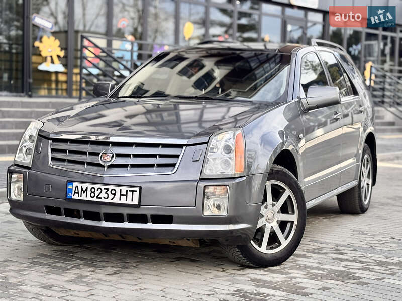 Внедорожник / Кроссовер Cadillac SRX 2004 в 