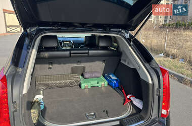 Позашляховик / Кросовер Cadillac SRX 2011 в 