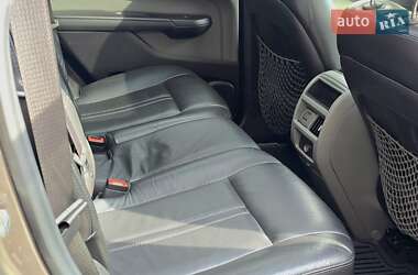 Позашляховик / Кросовер Cadillac SRX 2010 в 
