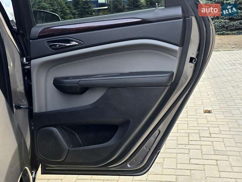 Внедорожник / Кроссовер Cadillac SRX 2010 в Харькове