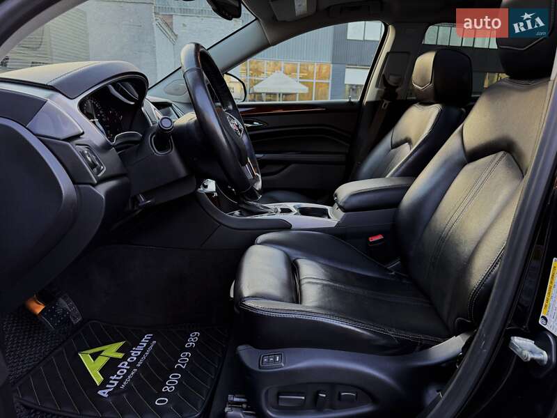 Внедорожник / Кроссовер Cadillac SRX 2014 в Киеве