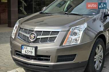 Внедорожник / Кроссовер Cadillac SRX 2010 в 