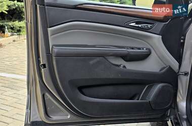 Внедорожник / Кроссовер Cadillac SRX 2010 в 