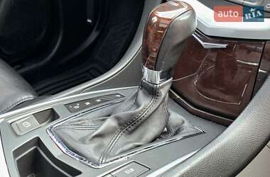 Внедорожник / Кроссовер Cadillac SRX 2010 в 
