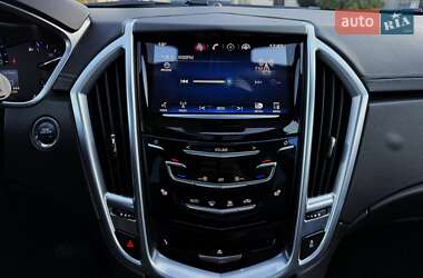 Внедорожник / Кроссовер Cadillac SRX 2014 в 