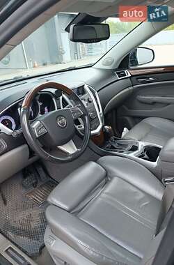 Внедорожник / Кроссовер Cadillac SRX 2011 в 