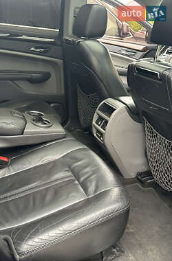 Внедорожник / Кроссовер Cadillac SRX 2010 в 