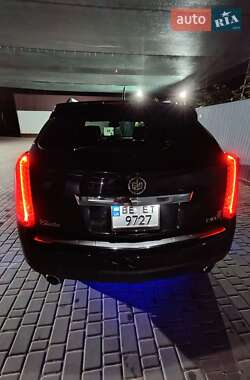 Внедорожник / Кроссовер Cadillac SRX 2010 в 