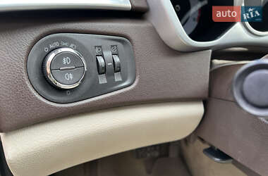 Внедорожник / Кроссовер Cadillac SRX 2010 в 