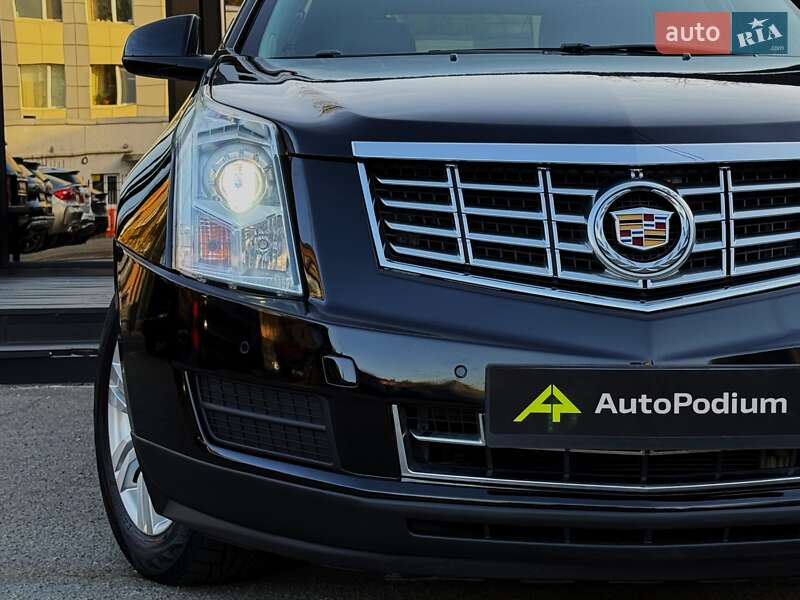 Позашляховик / Кросовер Cadillac SRX 2014 в Києві