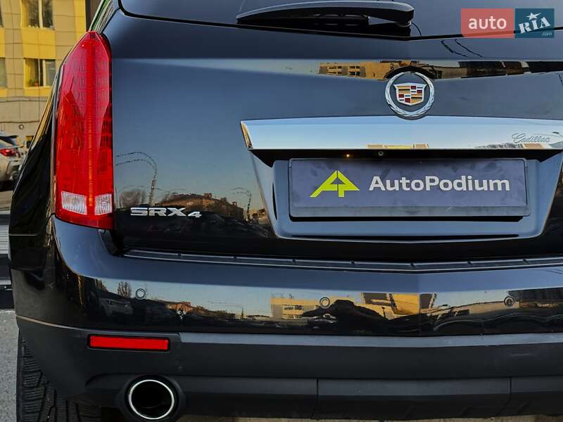 Позашляховик / Кросовер Cadillac SRX 2014 в Києві