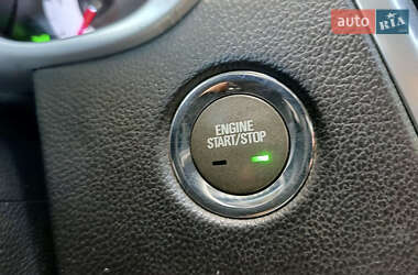 Внедорожник / Кроссовер Cadillac SRX 2010 в 