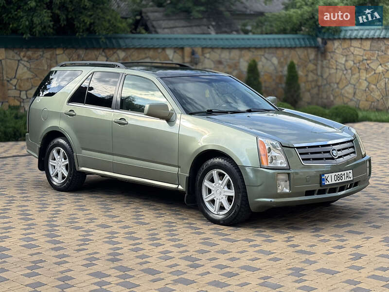 Внедорожник / Кроссовер Cadillac SRX 2004 в Могилев-Подольске