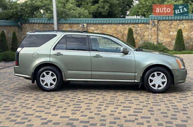 Позашляховик / Кросовер Cadillac SRX 2004 в 