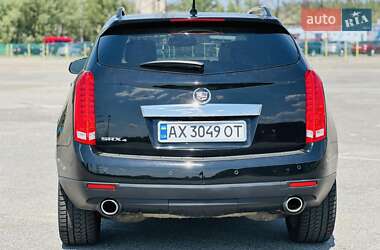 Позашляховик / Кросовер Cadillac SRX 2011 в 