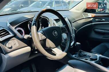 Позашляховик / Кросовер Cadillac SRX 2011 в 