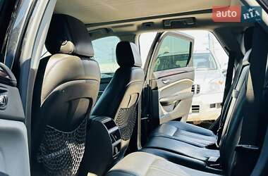 Позашляховик / Кросовер Cadillac SRX 2011 в 