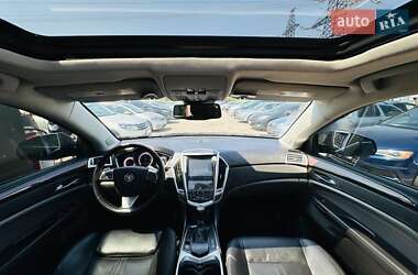 Позашляховик / Кросовер Cadillac SRX 2011 в 