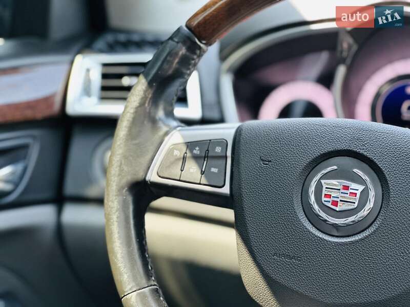 Позашляховик / Кросовер Cadillac SRX 2011 в Харкові