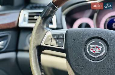 Позашляховик / Кросовер Cadillac SRX 2011 в 