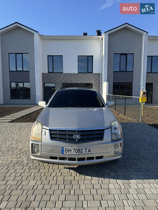 Внедорожник / Кроссовер Cadillac SRX 2004 в Одессе