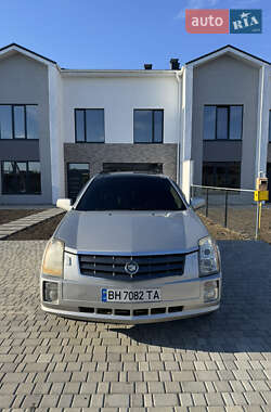 Позашляховик / Кросовер Cadillac SRX 2004 в 