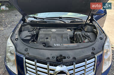 Внедорожник / Кроссовер Cadillac SRX 2013 в 