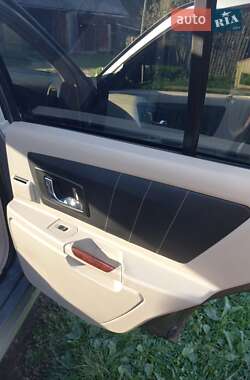 Позашляховик / Кросовер Cadillac SRX 2004 в 